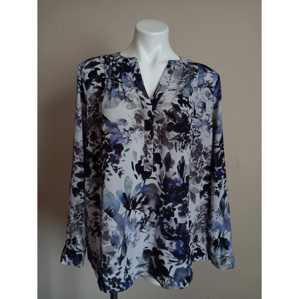 Simply Vera Vera Wang Abstract Floral V-Neck Blouse - Blue, Black, White